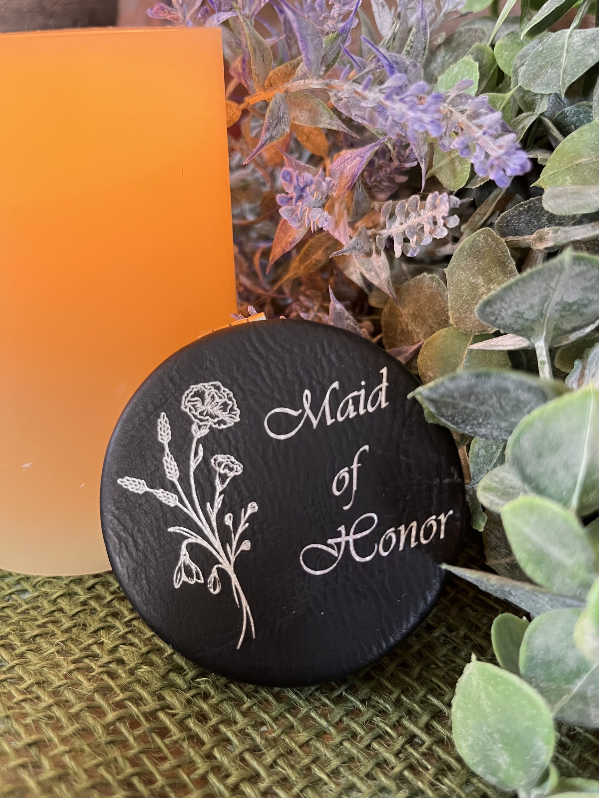 Engraved compact mirror